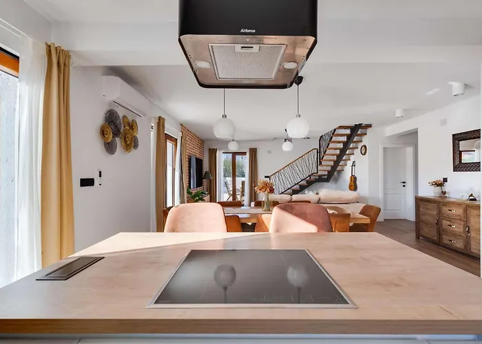 Rustica Zadarvillas וילה *